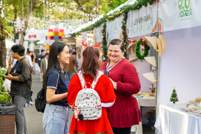 Tan huong khong khi Giang sinh dam chat chau Au “hot” nhat Da Nang-Hinh-3