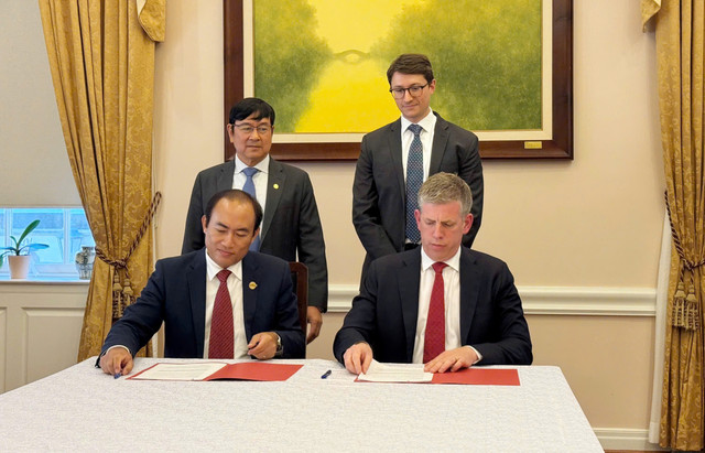 Vietjet và AV AirFinance ký kết hợp tác 300 triệu USD phát triển Vietjet va AV AirFinance ky ket hop tac 300 trieu USD phat trien