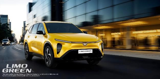 VinFast Green vẫn quá “hot” nhờ đặc quyền “0 đồng - 0 giới hạn” - Hình 2 VinFast Green van qua “hot” nho dac quyen “0 dong - 0 gioi han”-Hinh-2