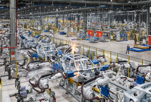 Vingroup thành lập công ty nghiên cứu và phát triển người máy Vingroup thanh lap cong ty nghien cuu va phat trien nguoi may