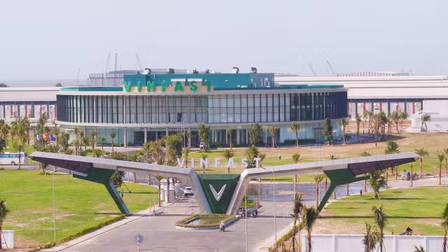 Vingroup huy dong 10.000 ty trai phieu cho VinFast lam du an o Hai Phong