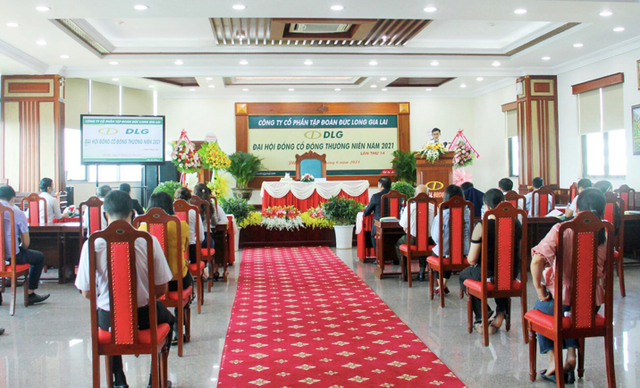Lãnh đạo Đức Long: Cổ phiếu DLG trở về mệnh giá trong tương lai không xa Lanh dao Duc Long: Co phieu DLG tro ve menh gia trong tuong lai khong xa