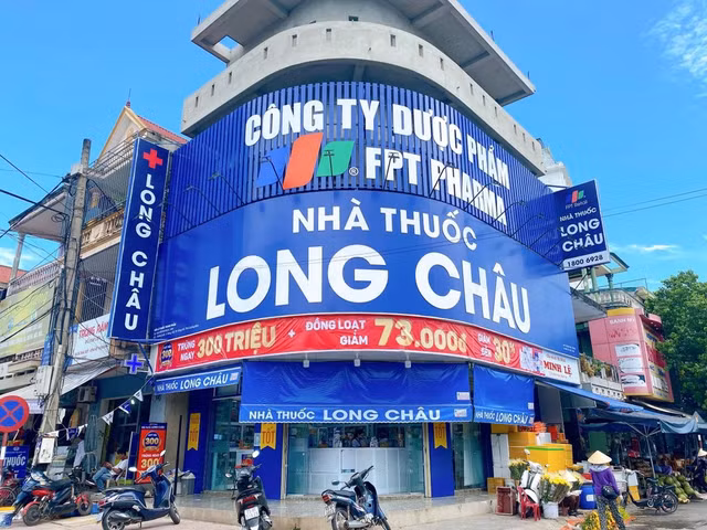 FRT len ke hoach lai 240 ty, mo them it nhat 400 nha thuoc Long Chau