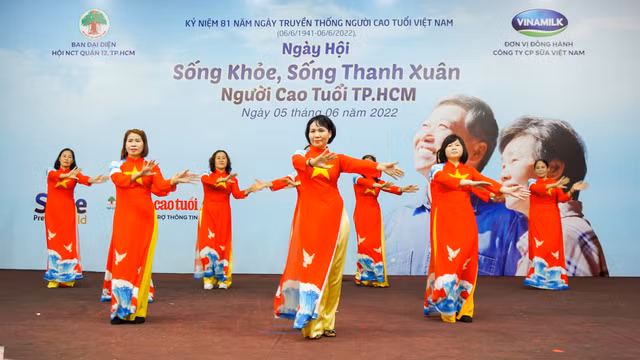 Vinamilk dong hanh cung VTV thuc hien chuong trinh dac biet “Viet Nam Vui Khoe“-Hinh-4