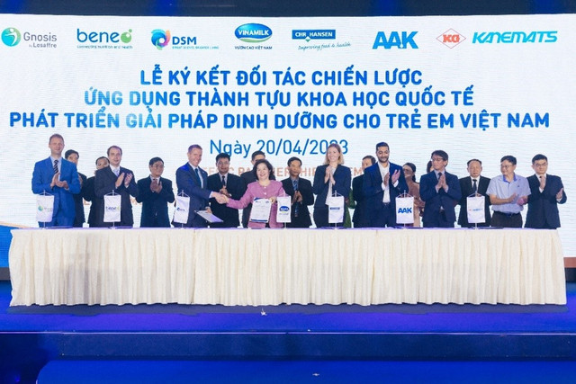 Vinamilk đặt kế hoạch doanh thu năm 2023 kỷ lục, hơn 63.300 tỷ đồng - Hình 8 Vinamilk dat ke hoach doanh thu nam 2023 ky luc, hon 63.300 ty dong-Hinh-8