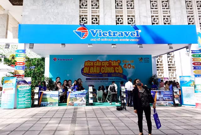 Tap doan Vietravel tiep tuc ban 1 trieu co phieu VTR cho VinaCapital