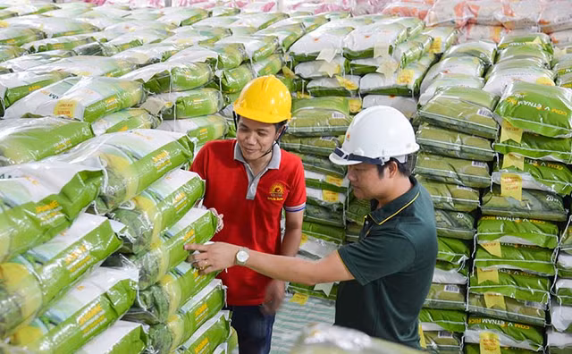 Chung khoan ngay 5/9: PAN, LTG va CTG duoc khuyen nghi the nao?