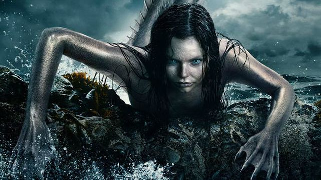 Sinh vật huyền bí Siren dùng giọng hát quyến rũ để lừa thủy thủ Sinh vat huyen bi Siren dung giong hat quyen ru de lua thuy thu