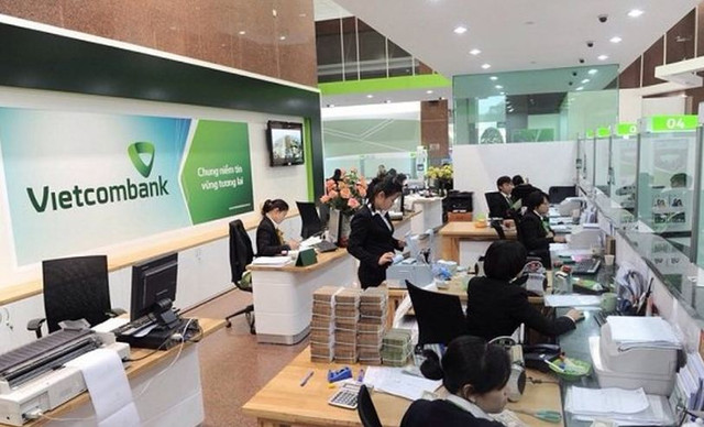 Giảm lãi suất 2 đợt, Vietcombank sẽ bớt 2.240 tỷ đồng lợi nhuận Giam lai suat 2 dot, Vietcombank se bot 2.240 ty dong loi nhuan