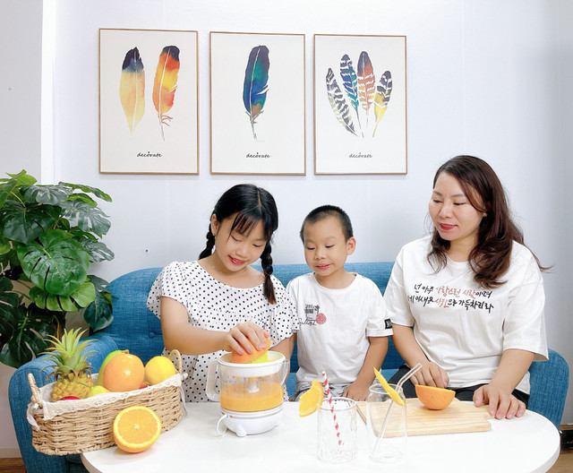 Ở nhà phòng chống dịch ngày giãn các, bố mẹ cùng con cái thực hiện “nhiệm vụi kép“ - Hình 2 O nha phong chong dich ngay gian cac, bo me cung con cai thuc hien “nhiem vui kep“-Hinh-2