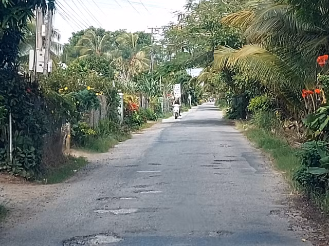 Vu hai tuyen duong vua lam xong da hong: UBND huyen Tan Hiep to chuc hop khan-Hinh-2