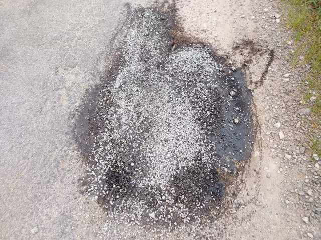 Vu duong vua lam xong da hong: Lanh dao huyen Tan Hiep tu choi cung cap thong tin cho bao chi?-Hinh-8