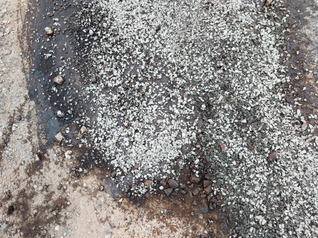 Vụ đường vừa làm xong đã hỏng: Lãnh đạo huyện Tân Hiệp từ chối cung cấp thông tin cho báo chí? - Hình 9 Vu duong vua lam xong da hong: Lanh dao huyen Tan Hiep tu choi cung cap thong tin cho bao chi?-Hinh-9