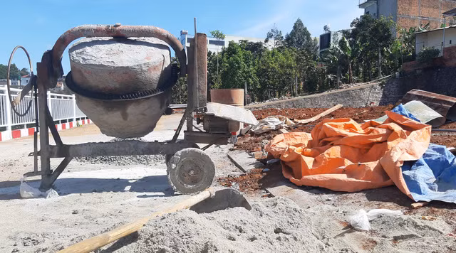 Phan lo ban nen tran lan o Thi xa Gia Nghia-Hinh-3