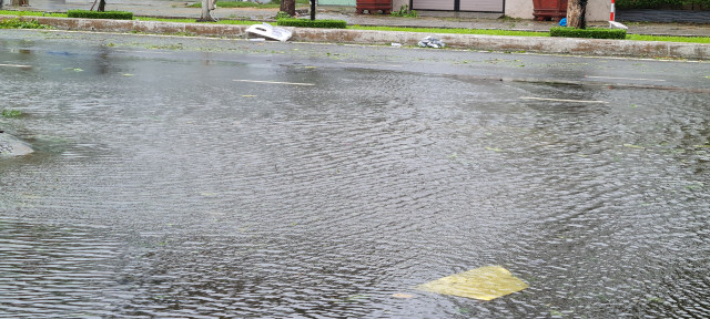 Can canh TP Da Nang khi sieu bao Noru quet qua-Hinh-5