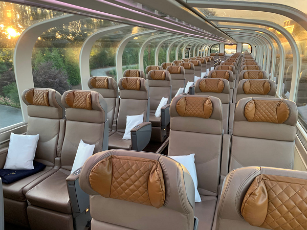 Thú vị chuyến tàu trong suốt đẳng cấp chưa từng có - Hình 3 Thu vi chuyen tau trong suot dang cap chua tung co-Hinh-3