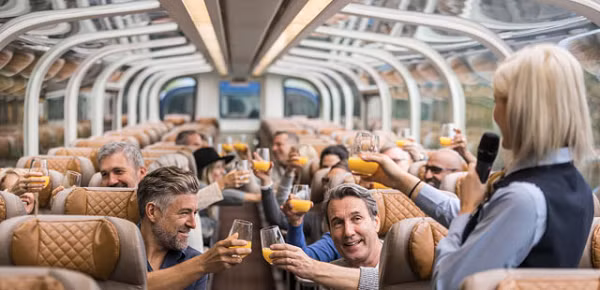 Thu vi chuyen tau trong suot dang cap chua tung co-Hinh-10