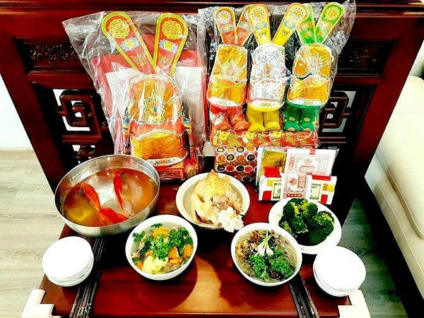 Vì sao phải thả cá chép khi cúng ông Công ông Táo? - Hình 5 Vi sao phai tha ca chep khi cung ong Cong ong Tao?-Hinh-5