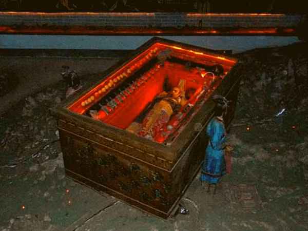 Thuc hu 100 tan thuy ngan trong lang mo Tan Thuy Hoang-Hinh-7