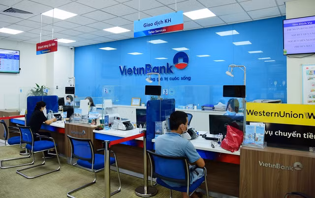 VietinBank bao lai quy 4 lao doc 46% ve con 2.921 ty dong, no xau tang manh