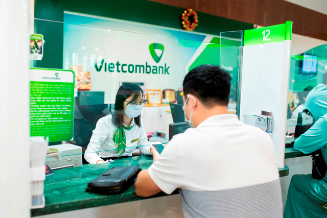 Vietcombank giảm lãi suất huy động, kỳ vọng mặt bằng sẽ giảm tiếp nhờ chi phí vốn giảm? Vietcombank giam lai suat huy dong, ky vong mat bang se giam tiep nho chi phi von giam?
