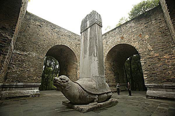 Khám phá cung điện ngầm bí ẩn chứa kho báu “khủng” sau 600 năm - Hình 12 Kham pha cung dien ngam bi an chua kho bau “khung” sau 600 nam-Hinh-12