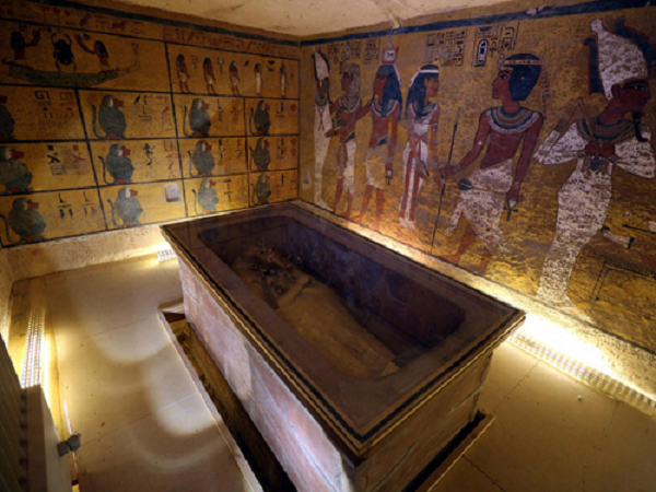Phát hiện “cánh cửa chết” trong mộ Pharaoh đưa linh hồn sang thế giới khác - Hình 7 Phat hien “canh cua chet” trong mo Pharaoh dua linh hon sang the gioi khac-Hinh-7