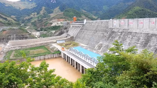 Thuy dien Dien luc 3 dieu chinh giam ke hoach nam 2021