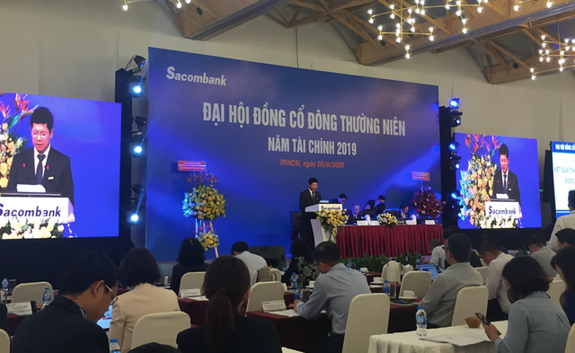 Chủ tịch Sacombank Dương Công Minh: 'HĐQT bị trên đe dưới búa, 2023 sẽ chia cổ tức'' Chu tich Sacombank Duong Cong Minh: 'HDQT bi tren de duoi bua, 2023 se chia co tuc''