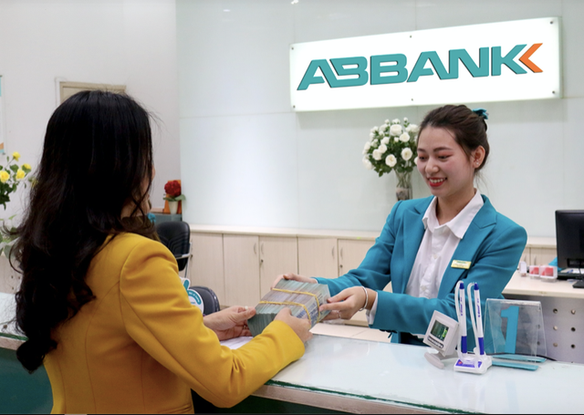 ABBank duoc chap thuan phat hanh gan 370 trieu co phieu, lai 6 thang 1.164 ty