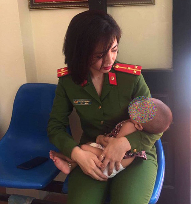 Thượng úy Nguyễn Khánh Vi kể lại giây phút cứu cháu bé suýt bị “ném” xuống cầu Thuong uy Nguyen Khanh Vi ke lai giay phut cuu chau be suyt bi “nem” xuong cau