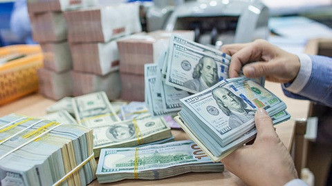 Dừng mua ngoại tệ giao ngay, các nhà băng chịu ảnh hưởng như nào? Dung mua ngoai te giao ngay, cac nha bang chiu anh huong nhu nao?
