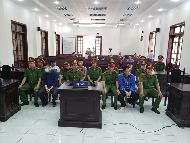 Giang '36' bao vây xe chở công an lãnh 4 năm tù Giang '36' bao vay xe cho cong an lanh 4 nam tu