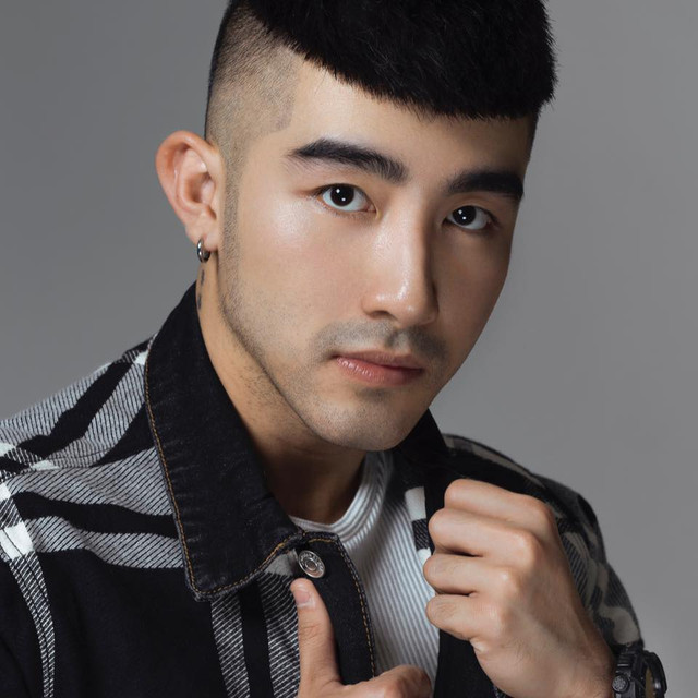 Một trong số các chân dài bán dâm giá hàng chục ngàn USD là hoa hậu người Việt tại Úc Mot trong so cac chan dai ban dam gia hang chuc ngan USD la hoa hau nguoi Viet tai Uc