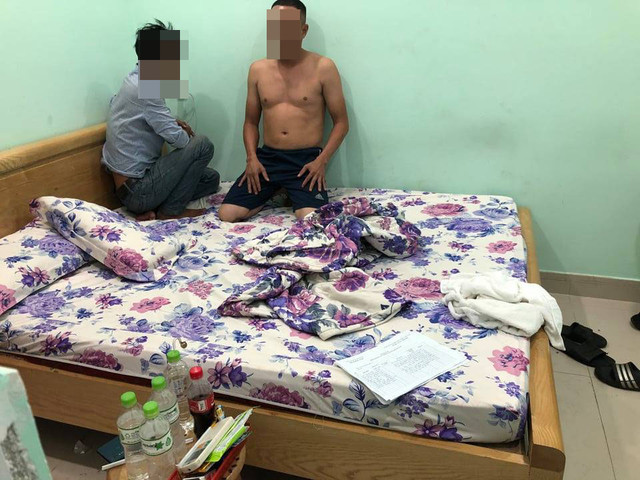 Gần 60 dân chơi dương tính với ma tuý trong nhiều khách sạn - Hình 3 Gan 60 dan choi duong tinh voi ma tuy trong nhieu khach san-Hinh-3