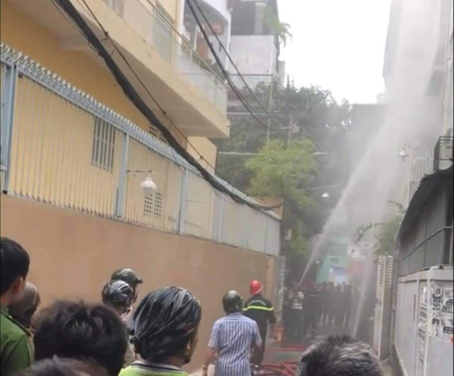 Bắt nghi can nghi giết người phụ nữ rồi đốt xác phi tang ở Sài Gòn Bat nghi can nghi giet nguoi phu nu roi dot xac phi tang o Sai Gon