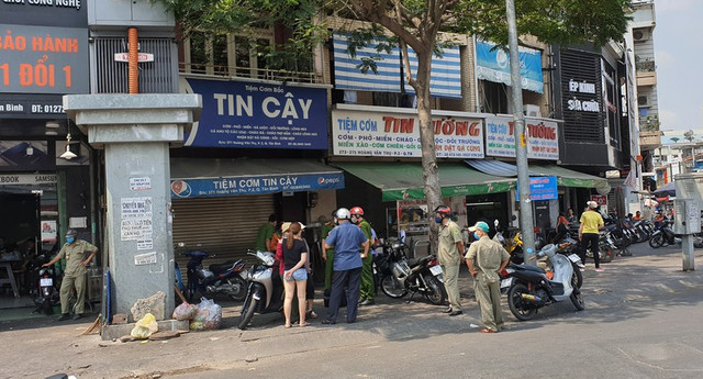 Bị chó cắn, thanh niên phụ quán cơm đâm chết người Bi cho can, thanh nien phu quan com dam chet nguoi