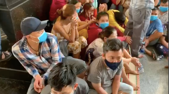 Sới bạc ở nghĩa trang đưa ra quy định chơi bịp sẽ bị chặt cụt tay Soi bac o nghia trang dua ra quy dinh choi bip se bi chat cut tay