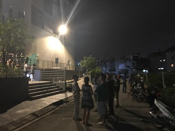 Tiến sĩ Đại học Ngân hàng TP HCM rơi từ tầng 14 chung cư New Sài Gòn Tien si Dai hoc Ngan hang TP HCM roi tu tang 14 chung cu New Sai Gon