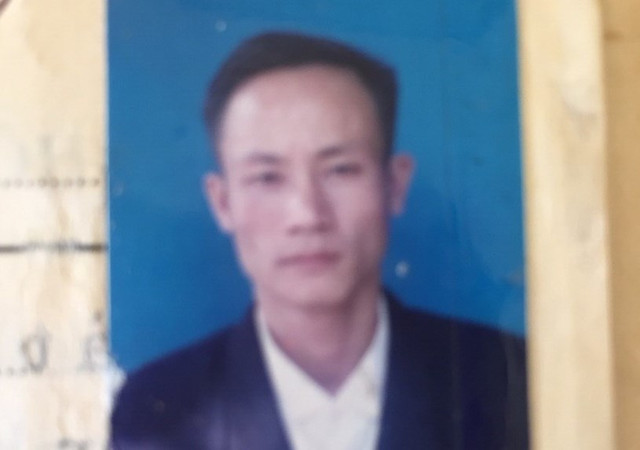 Người đàn ông nghi ngáo đá nổ súng bắn vào công an khi bị truy bắt Nguoi dan ong nghi ngao da no sung ban vao cong an khi bi truy bat