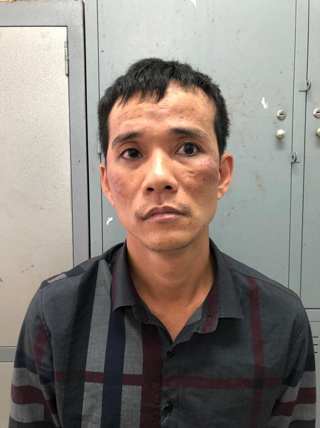 Tên cướp về nhà thăm vợ con thì bị bắt Ten cuop ve nha tham vo con thi bi bat