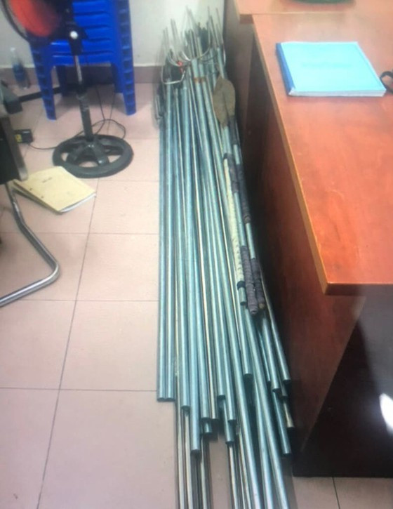 Tạm giữ 34 đối tượng trong vụ 200 giang hồ áo cam ở Sài Gòn - Hình 3 Tam giu 34 doi tuong trong vu 200 giang ho ao cam o Sai Gon-Hinh-3