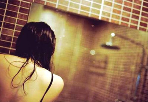 Ngoại tình với 'phi công', người phụ nữ có chồng bị tống tiền bằng clip nóng Ngoai tinh voi 'phi cong', nguoi phu nu co chong bi tong tien bang clip nong