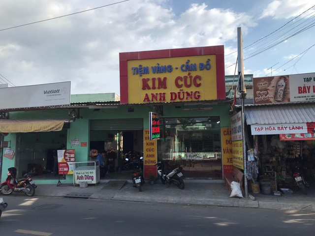Du dây vào tiệm vàng lấy trộm hơn 1 tỷ đồng Du day vao tiem vang lay trom hon 1 ty dong