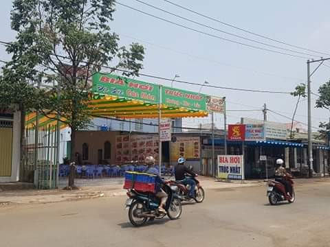 Khởi tố Thượng uý công an gọi giang hồ truy sát người đàn ông ở quán nhậu Khoi to Thuong uy cong an goi giang ho truy sat nguoi dan ong o quan nhau