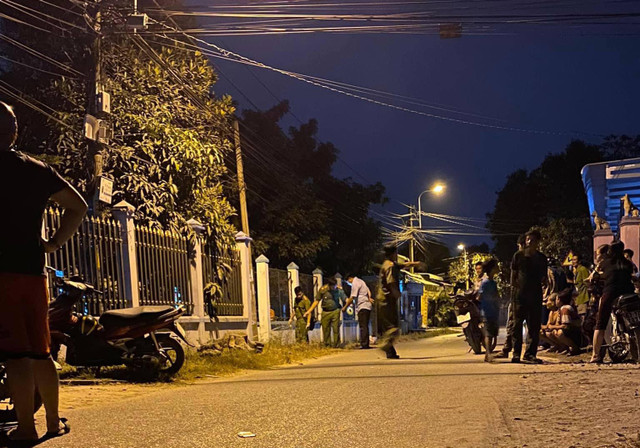 Nam thanh niên 25 tuổi đi đòi nợ cùng bạn bị đâm chết ở Sài Gòn Nam thanh nien 25 tuoi di doi no cung ban bi dam chet o Sai Gon