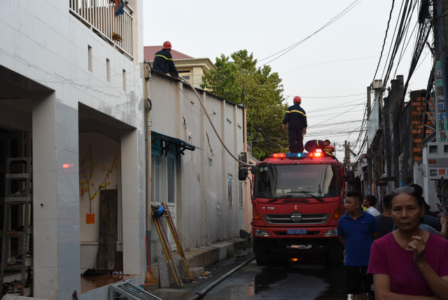 Cơ sở nuôi dạy trẻ mồ côi bốc cháy dữ dội, nhiều trẻ em thoát chết - Hình 2 Co so nuoi day tre mo coi boc chay du doi, nhieu tre em thoat chet-Hinh-2