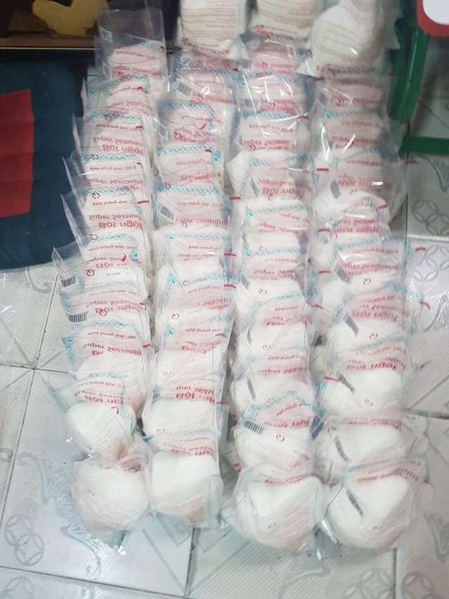 Phát hiện cơ sở sản xuất bột ngọt giả nhãn hiệu Ajinomoto, Saji ở Sài Gòn - Hình 4 Phat hien co so san xuat bot ngot gia nhan hieu Ajinomoto, Saji o Sai Gon-Hinh-4