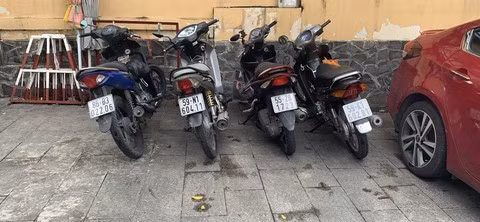 Bang chuyen dan canh va cham giao thong trom cap hon 220 trieu dong o Sai Gon-Hinh-3