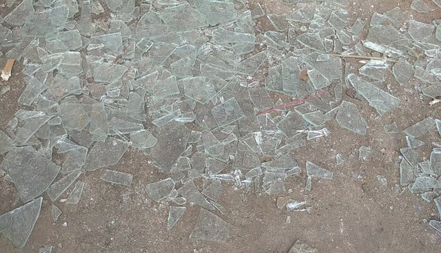 Hien truong phong tro 2 cha con chet chay o Sai Gon-Hinh-8